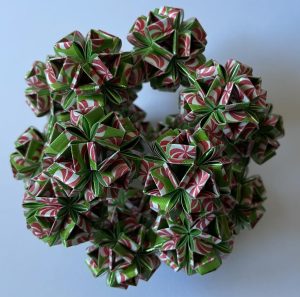 Dodecahedron of Icosahedra, Snapology model by Wensdy Whitehead